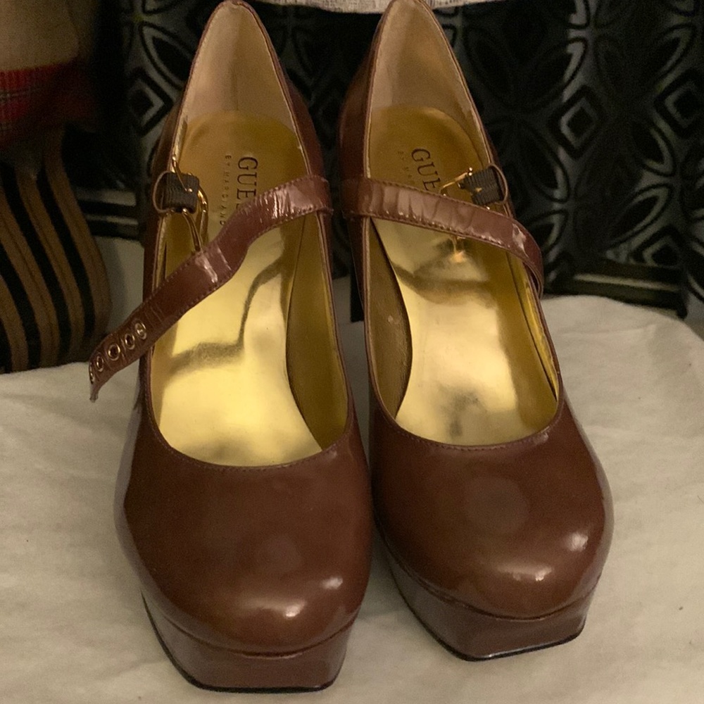 Beautiful Italian Designer Marciano for Guess Brand platform MaryJanes, Size 6.5